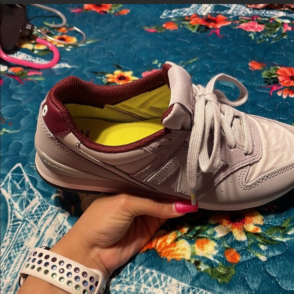 FIGS NEW BALANCE SHOES ALMOST BRAND NEW BARELY WORN! GREY/MAROON COLOR